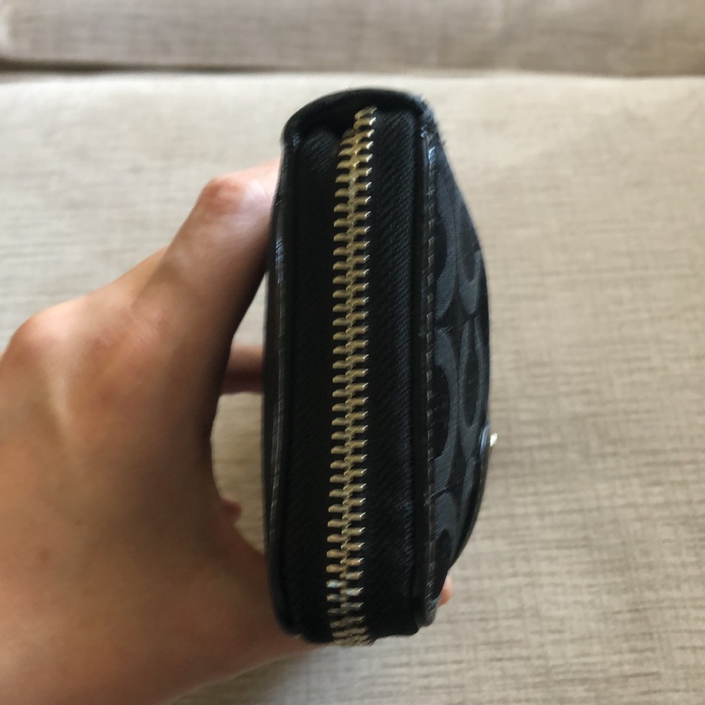 Coach Wallet - Picture 6 of 15